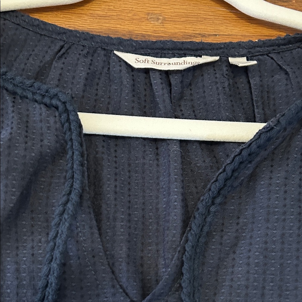 Soft Surroundings Blouse Women's 1X Navy Shoulder Cut Out Beaded Cuffs - Picture 3 of 13